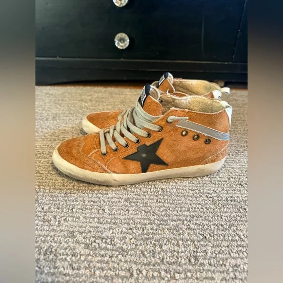 Golden Goose - Picture 3 of 8